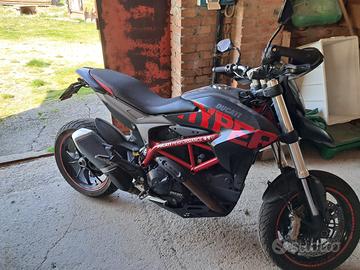 DUCATI HYPERMOTARD 821 Dark 2014