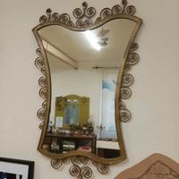 Specchio vintage anni 50 in metallo dorato