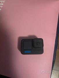 go pro hero 10 + batterie aggiuntive