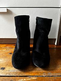 Stivaletti scamosciati neri