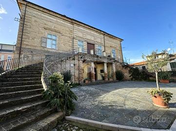 MULTILOCALE A VASTO