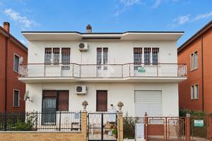 3 LOCALI A RIGNANO FLAMINIO