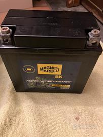 Batteria vespa moto scooter magneti marelli nuova
