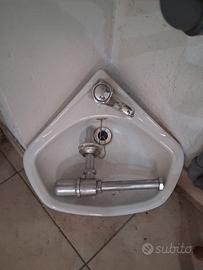 lavandino angolare in ceramica 