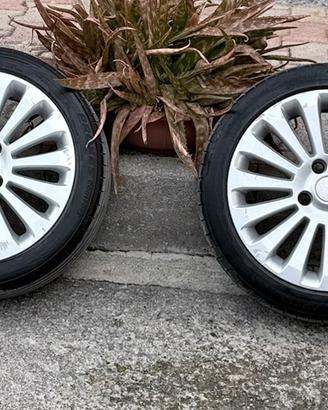 Cerchi in lega r 16 Ford