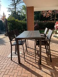 Tavolo da giardino + sedie
