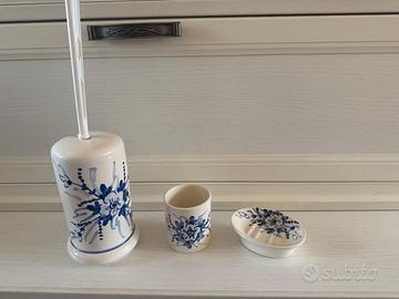 Accessiri bagno dipinti a mano