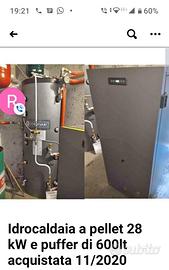 Idrocaldaia a pellet e puffer 600 litri
