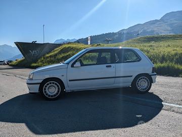 Renault Clio 1.8 16v 1993 CRS