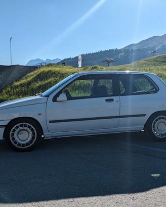 Renault Clio 1.8 16v 1993 CRS