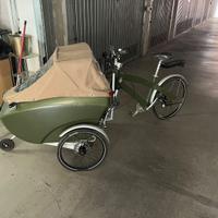 Bicicletta e suo cassone