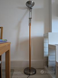 Lampada piantana, base rotta 