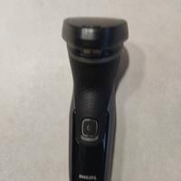 Rasoio elettrico Philips serie 1000