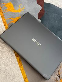 💻 ASUS E406S - Notebook leggero e funzionante