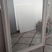 SPECCHIO CON CORNICE BIANCA 120 x 75
