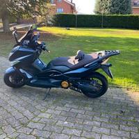 Yamaha T Max - 2012