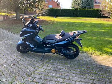 Yamaha T Max - 2012