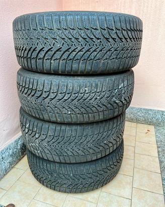 Kit 4 Gomme Invernali 185/50 R16 e 205/45 R16