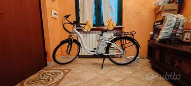 Bicicletta Elettrica City Bike Nilox J5