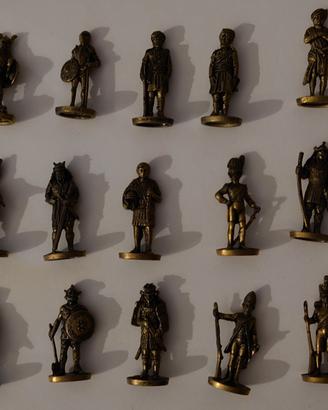 15 soldatini metallici da collezione 