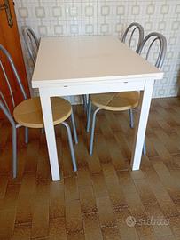 TAVOLO CUCINA + SEDIE