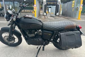 TRIUMPH SCRAMBLER 900 ANNO 2016.