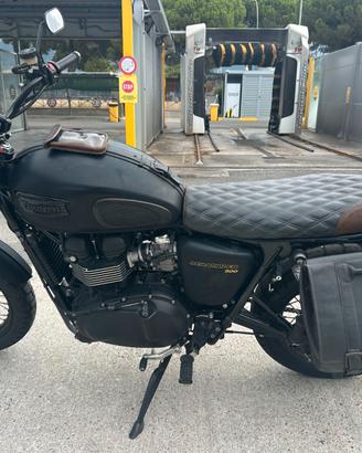 TRIUMPH SCRAMBLER 900 ANNO 2016.