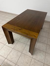 Tavolo in legno