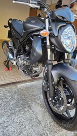Suzuki Gladius Black Ediction 2015