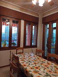 Serramenti in mogano con vetrocamera