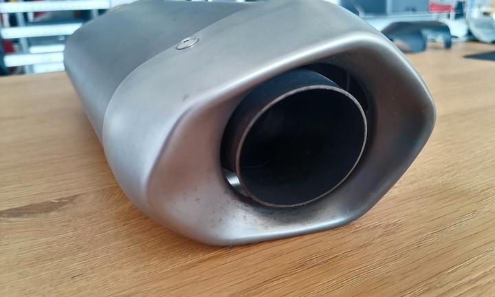 Terminale di scarico originale YAMAHA MT-10 dal 20