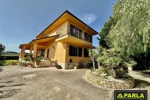 Villa di 5550 m² con più di 5 locali a Canicattì