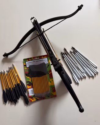 BALESTRA A PISTOLA COBRA+FRECCE E BATT FRECCE