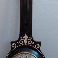 Vecchio e grosso orologio da parete