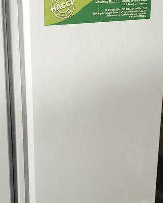 freezer come nuovo 850€ 