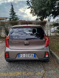 Automobile Kia Picanto 2016 47.200 km 1.0 benzina