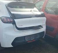 Peugeot 208 2025 portiera portellone ponte Ricambi