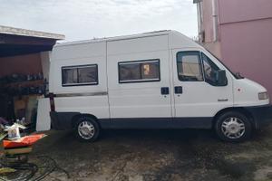 Furgone camper puro (omologato camper)