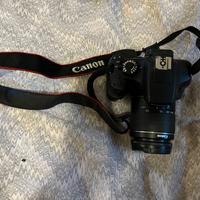 Canon EOS 1300D con EF-S 18-55mm IS II e 70-300mm