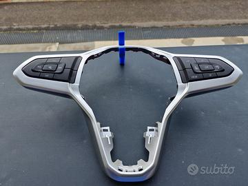 Comandi al volante e cornice VwT6.1