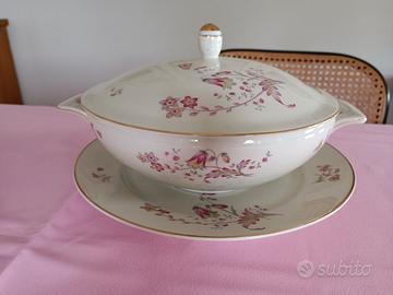 zuppiera vintage con piatto di portata