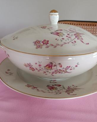 zuppiera vintage con piatto di portata
