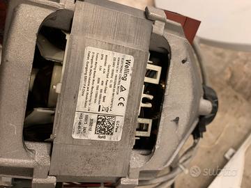 Pezzi lavatrice indesit