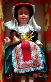 Bambola da collezione vintage nuova