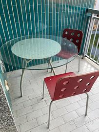 Tavolo e sedie da esterno