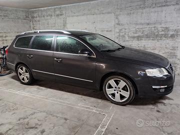 Passat b6 station 2.0 TDI  DSG Hightline del 2007