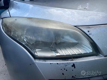 FARO ANTERIORE DESTRO RENAULT Megane Serie FARO ME