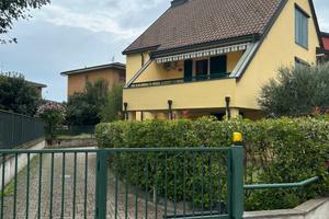 Fronte Villa