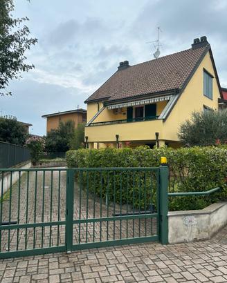 Fronte Villa