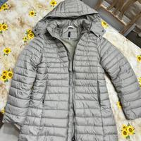 Giubbotto di colore grigio chiaro
